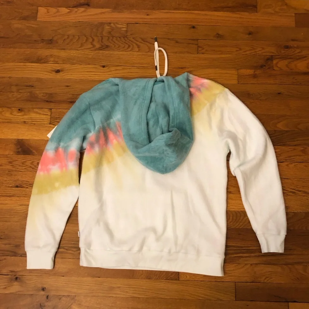 Limited Edition Kristin Cavallari x Feat Blanket Hoodie in Tie Dye RetroStripe - Picture 5 of 17